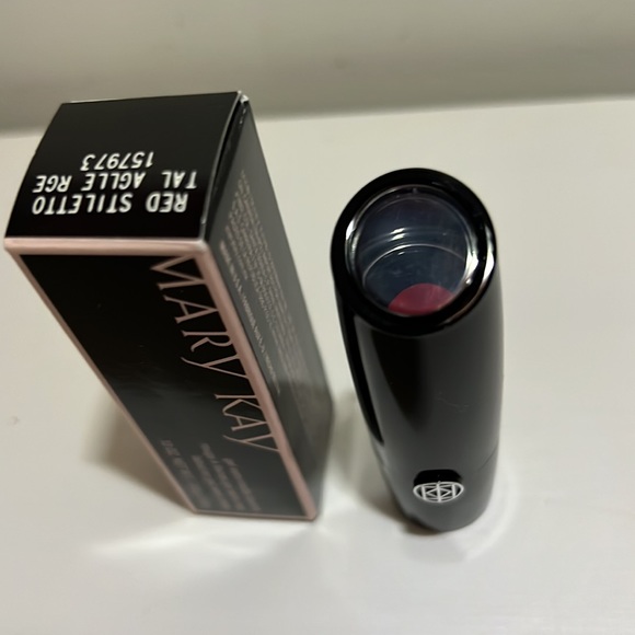 👄Marykay Red Stilleto Gel-Semishine Lipstick - Picture 2 of 7